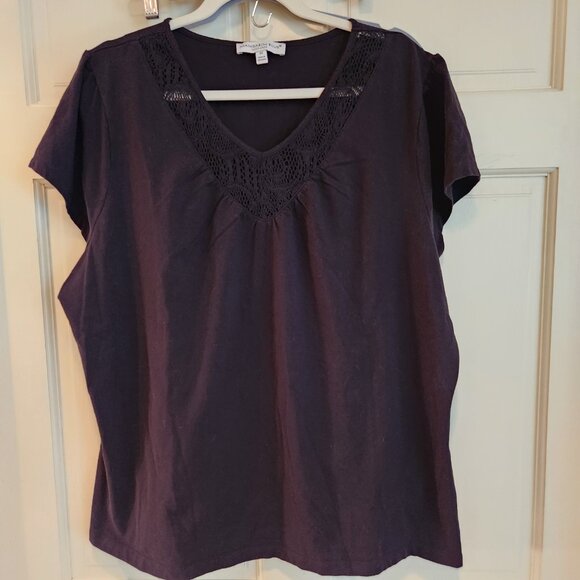 Mandarin Blue Lace Trim V-Neck Tee‎ Black / Size 3X - Picture 3 of 8